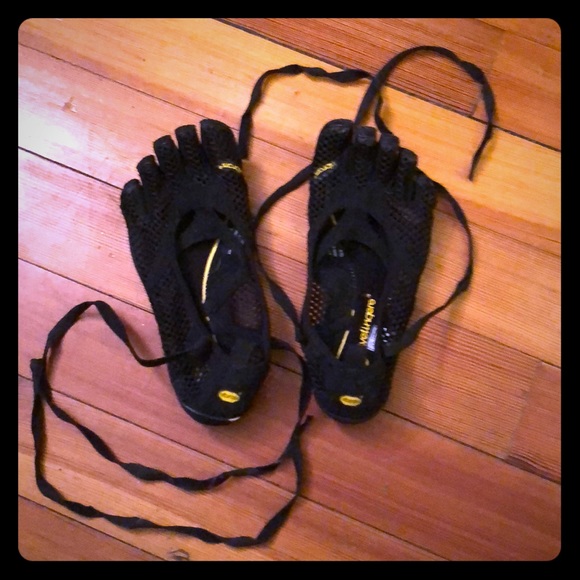 Vibram | Shoes | Vibram Five Fingers 